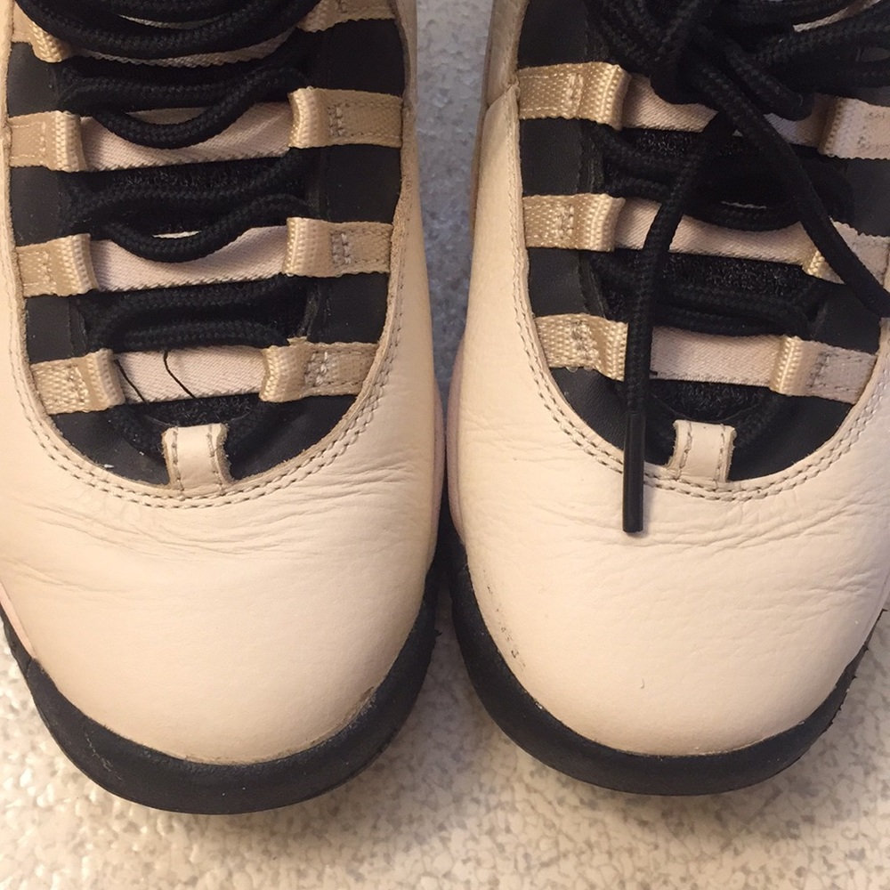 Jordan Retro 10 sneakers size4.5 big kids